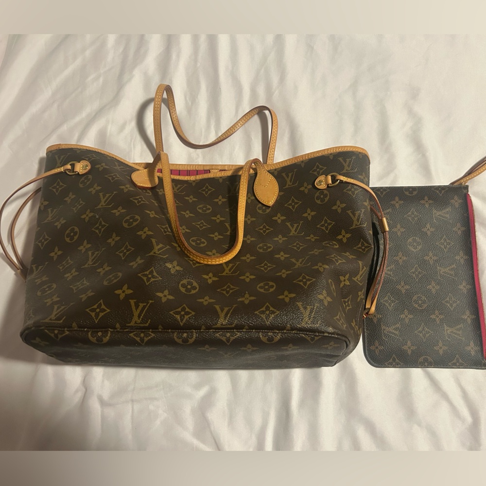 Louis Vuitton Never Full Tote with matching wristlet